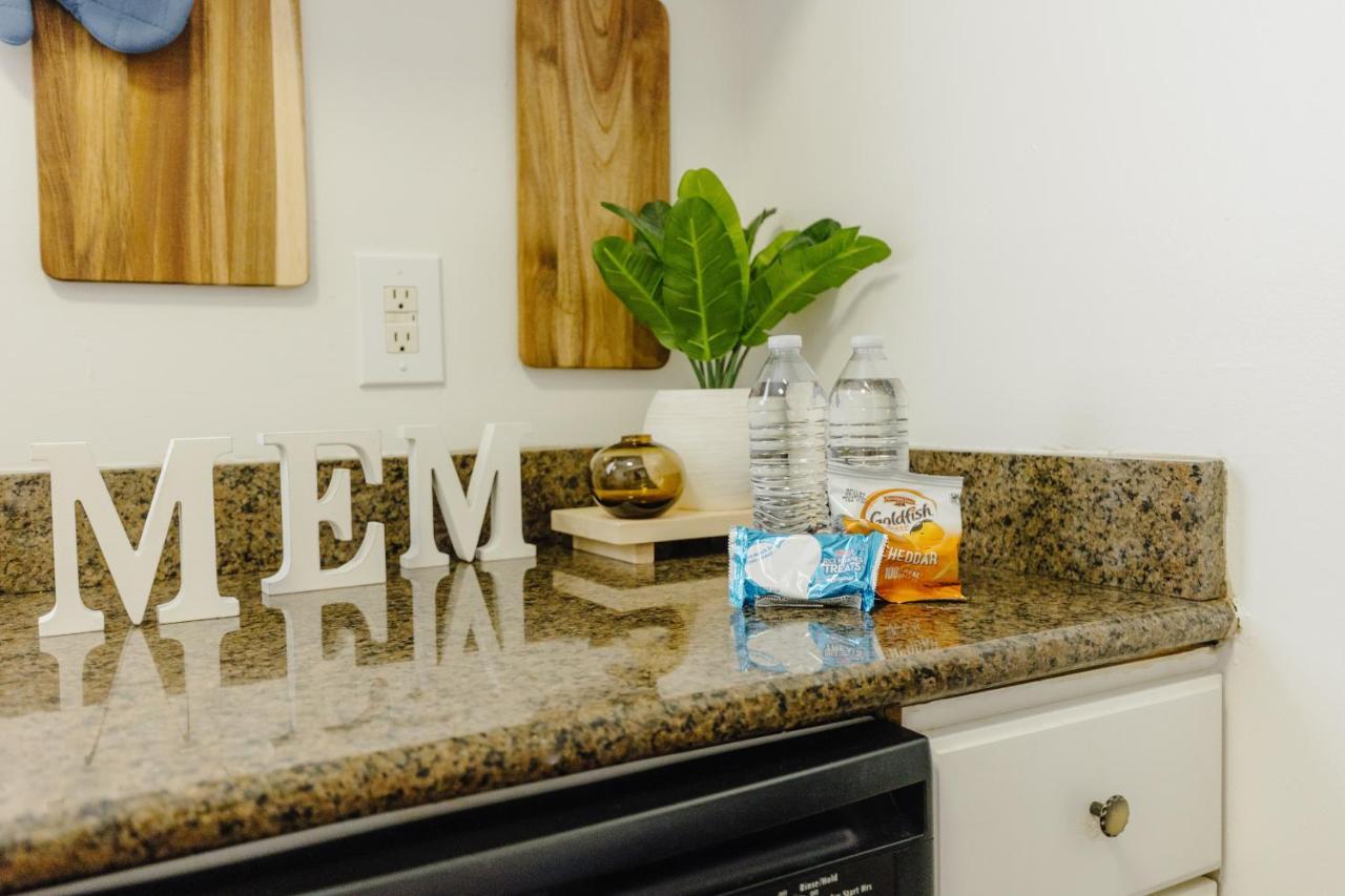 Centrally Located 2Br Overton Square Unit 2 Fast Wifi Free Parking Yes Pets Мемфис Екстериор снимка