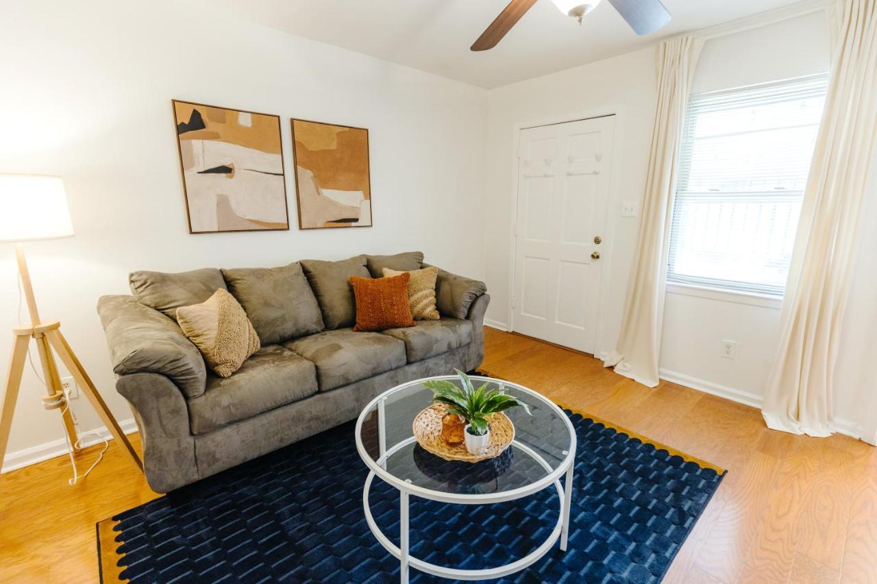 Centrally Located 2Br Overton Square Unit 2 Fast Wifi Free Parking Yes Pets Мемфис Екстериор снимка